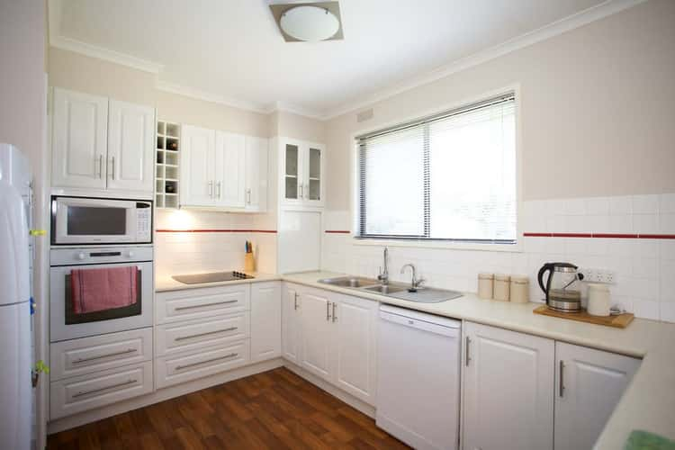 Fourth view of Homely house listing, 2 Duff Street, Horsham VIC 3400