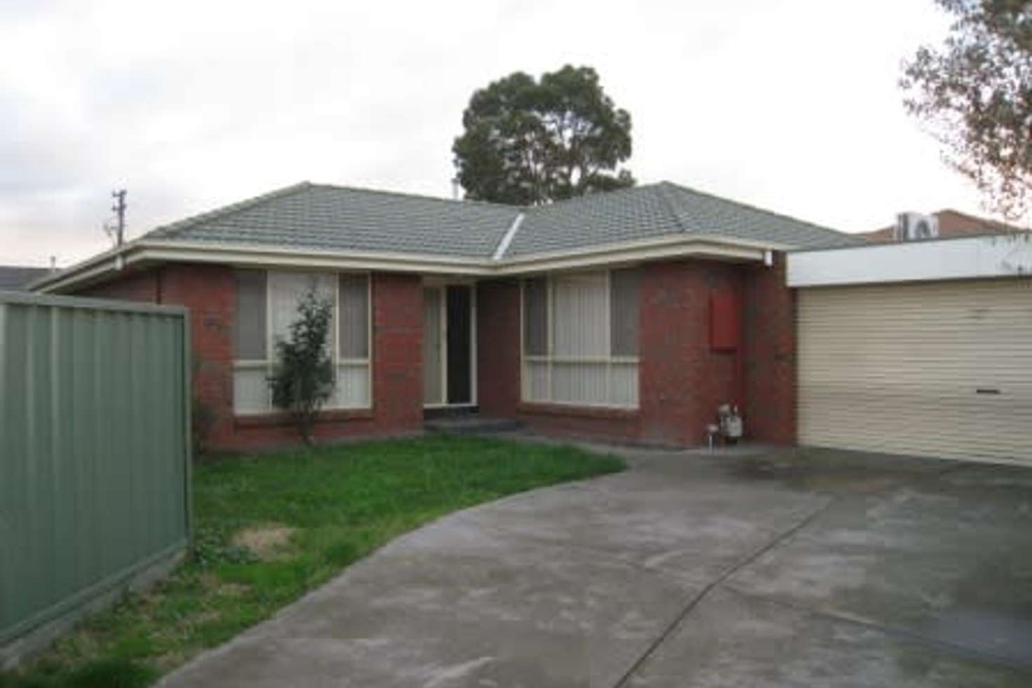 Main view of Homely house listing, 2/4 Stella Street, Beaconsfield VIC 3807