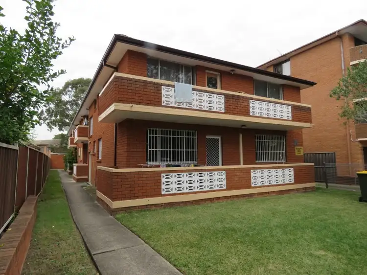 Main view of Homely unit listing, 2/116 Wattle Ave, Carramar NSW 2163