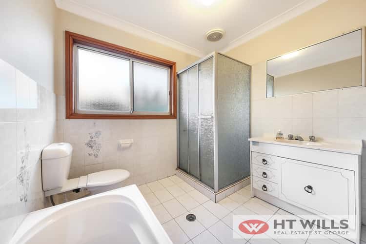 Fifth view of Homely villa listing, 2/120 Wright Street, Hurstville NSW 2220