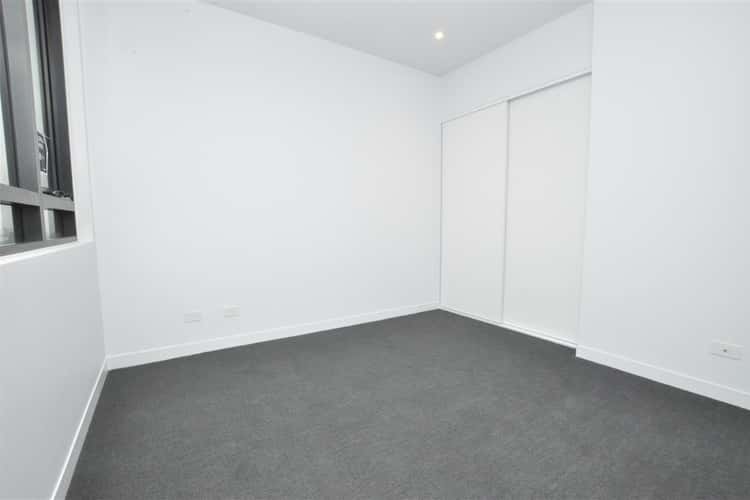 Third view of Homely apartment listing, 2210/80 A'Beckett Street, Melbourne VIC 3000