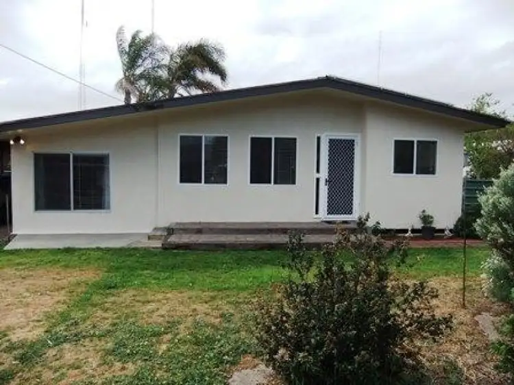 3 Lawrence Street