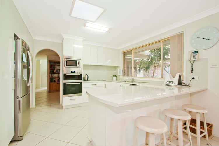 Second view of Homely house listing, 2 Fryer Place, Albion Park NSW 2527