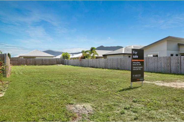 30 Thornborough Cct, Smithfield QLD 4878