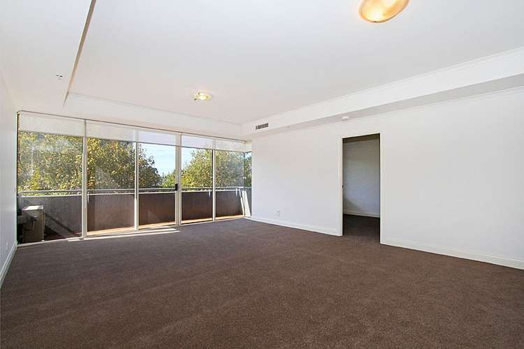 Fifth view of Homely apartment listing, 32/632 St Kilda Road, Melbourne VIC 3004