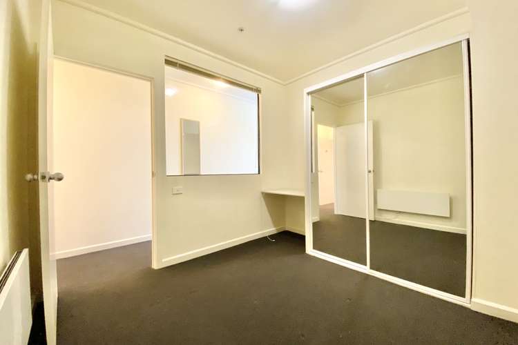 Fourth view of Homely apartment listing, 610/112 A'Beckett Street, Melbourne VIC 3000