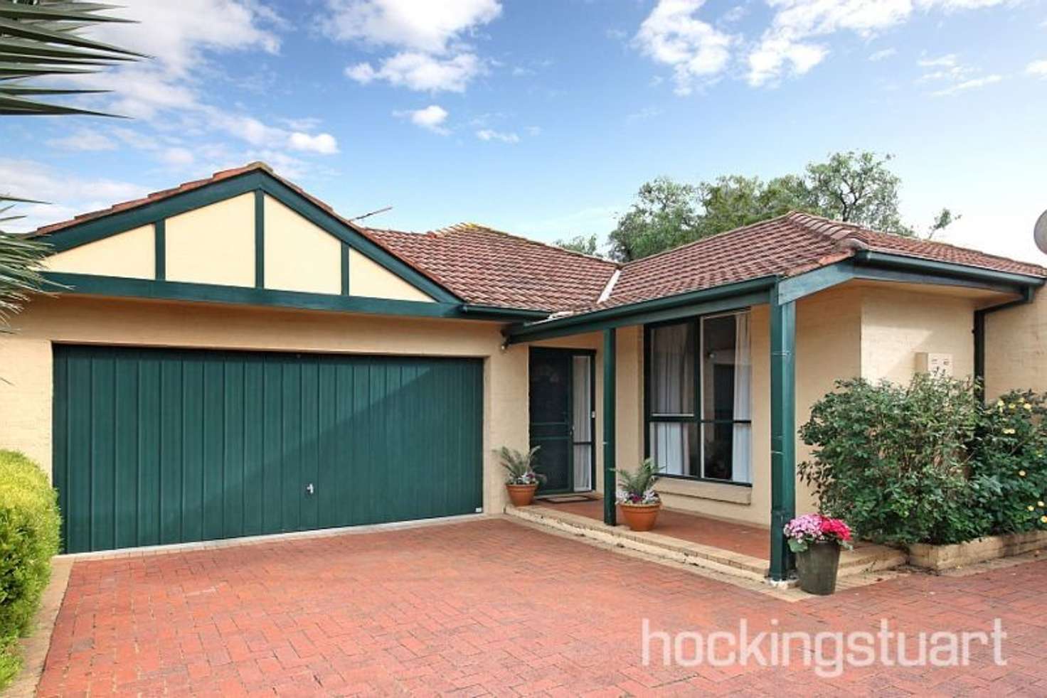 Main view of Homely unit listing, 2/1 Porter Road, Carnegie VIC 3163