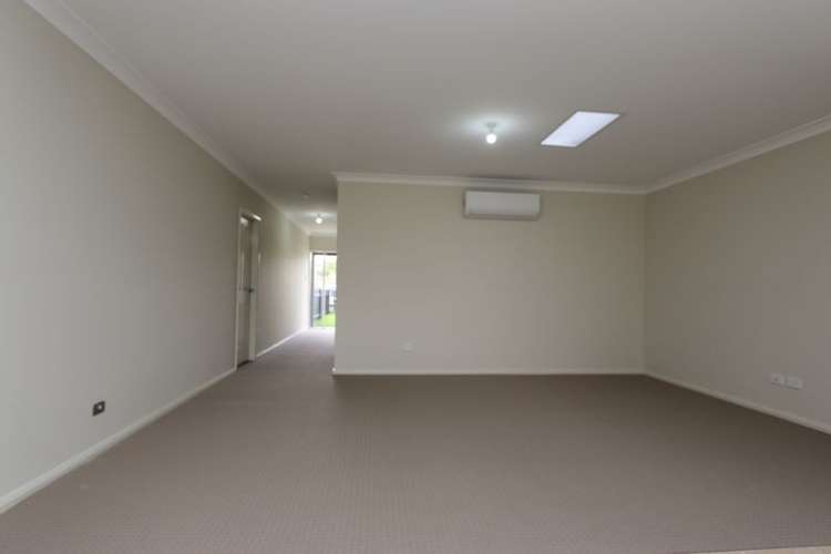Fifth view of Homely house listing, 1/18 Middleton Drive, East Maitland NSW 2323
