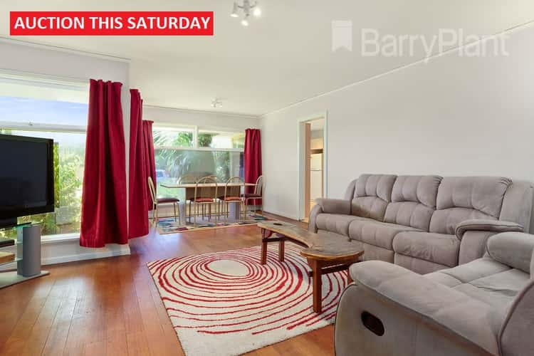 42 Maylands Crescent, Glen Waverley VIC 3150