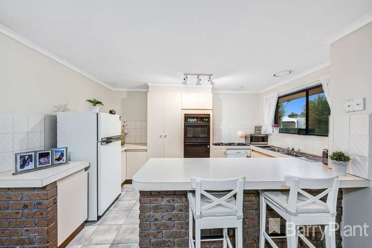 Second view of Homely house listing, 6 Lempriere Court, Altona Meadows VIC 3028