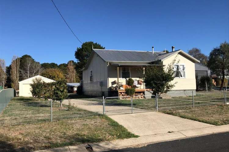 12 Chalker Street, Adaminaby NSW 2629