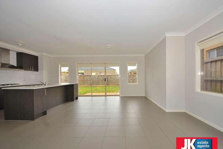 Fifth view of Homely house listing, 7 Echo Avenue, Tarneit VIC 3029