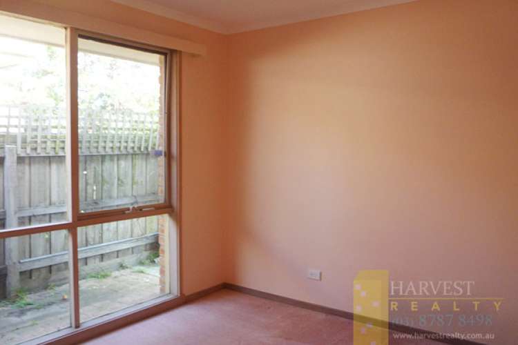 Fifth view of Homely house listing, 5 Broome Crescent, Cranbourne North VIC 3977