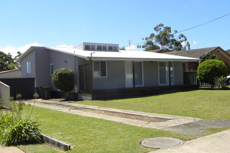 9 Lyons Rd, Sussex Inlet NSW 2540