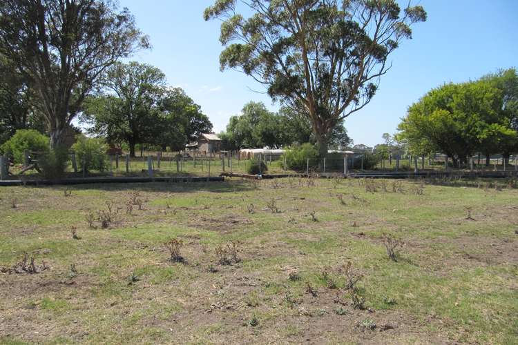 Seventh view of Homely ruralOther listing, 300 Smiths Lane, Bundalaguah VIC 3851