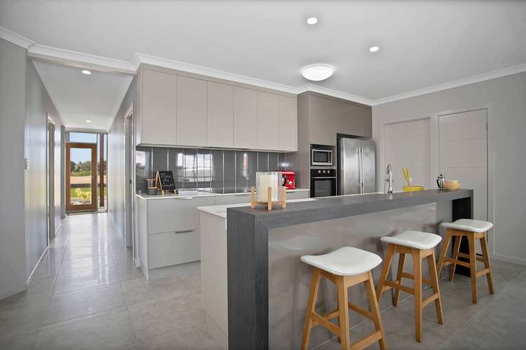 Second view of Homely house listing, 33 Primavera Boulevard, Beaconsfield QLD 4740