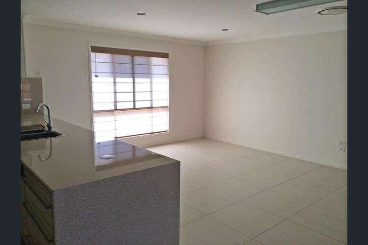Fourth view of Homely house listing, 2 Higgins Court, Ashfield QLD 4670