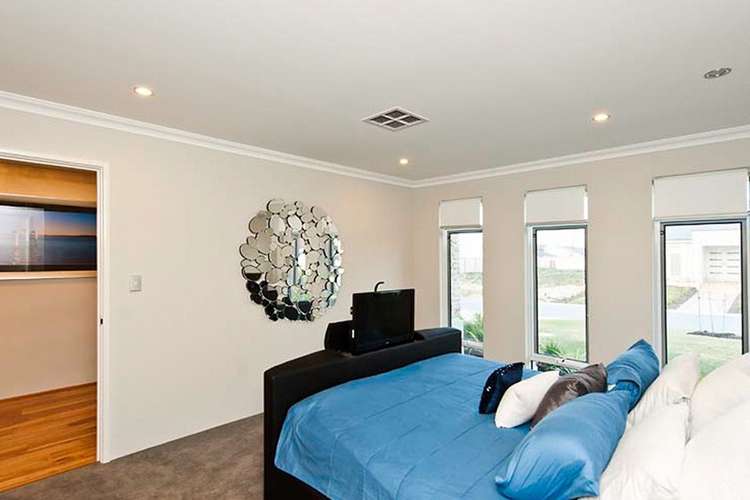 Second view of Homely house listing, 8 Majorelle Parkway, Aubin Grove WA 6164