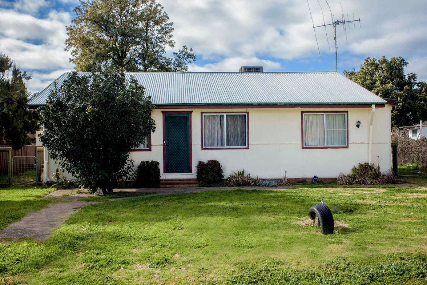 Main view of Homely house listing, 8 Queen Street, Wellington NSW 2820