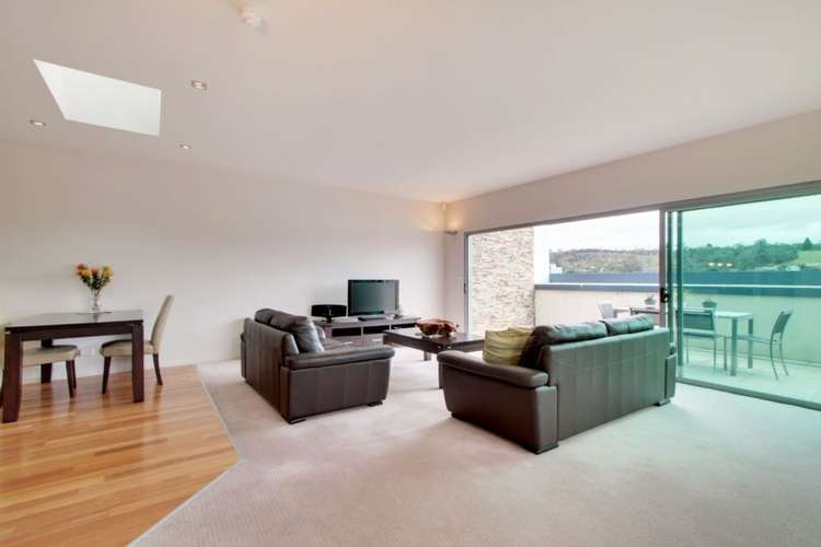 Third view of Homely apartment listing, 2/252 Argyle Street, Hobart TAS 7000