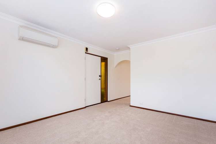 Fifth view of Homely villa listing, 2/2 Weaponess Road, Scarborough WA 6019