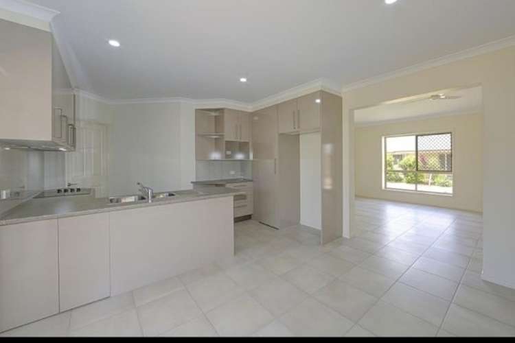 Fifth view of Homely unit listing, 4/32 Heaps Street, Avenell Heights QLD 4670