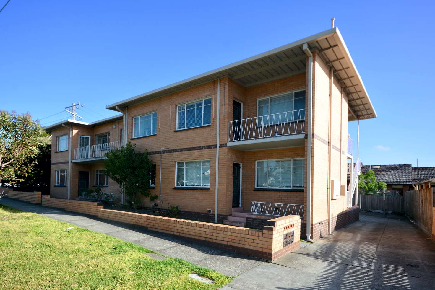 Main view of Homely unit listing, 1/220 Pascoe Vale Road, Essendon VIC 3040