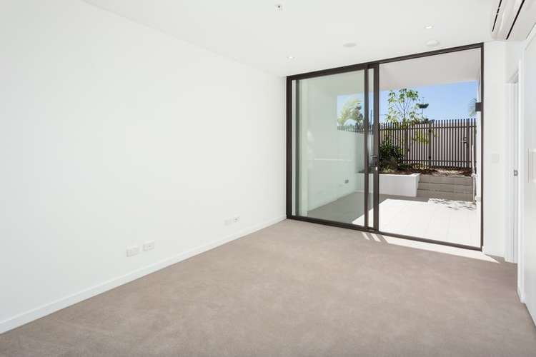 Fourth view of Homely apartment listing, 10116/320 Macarthur Avenue, Hamilton QLD 4007