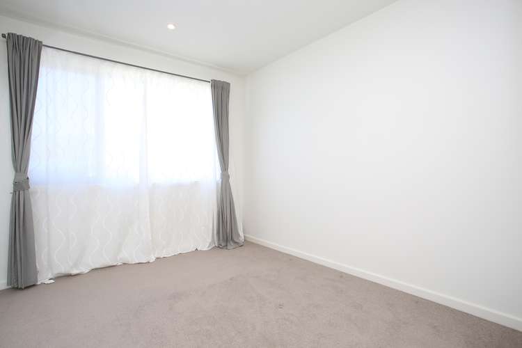 Fifth view of Homely apartment listing, 2/4 Bellevue Road, Cheltenham VIC 3192