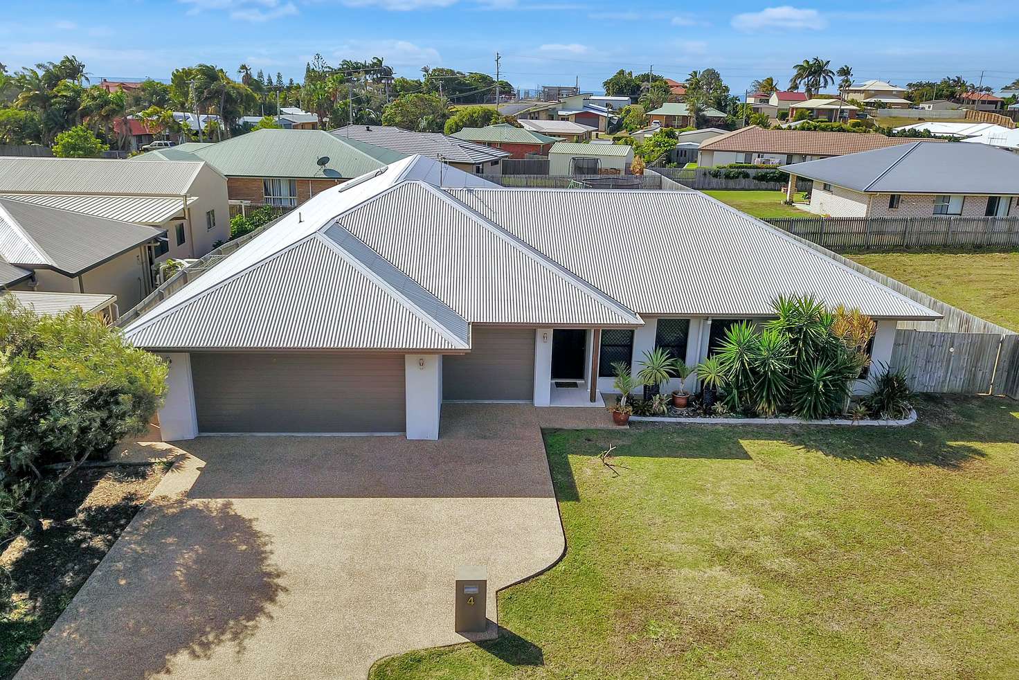 Main view of Homely house listing, 4 Peggy Drive, Coral Cove QLD 4670