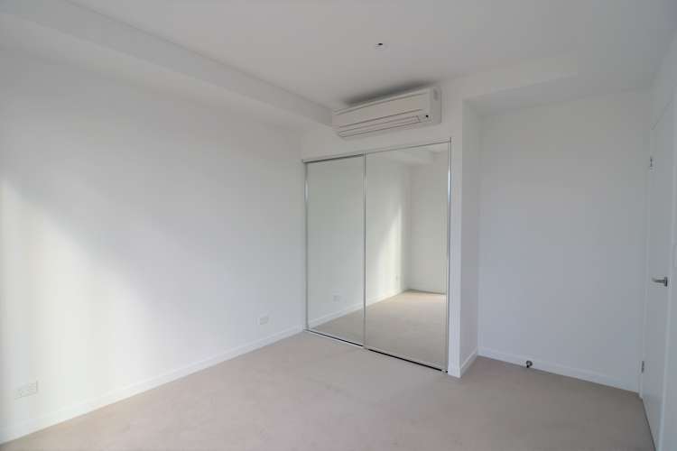 Third view of Homely apartment listing, 10116/320 MacArthur Ave, Hamilton QLD 4007