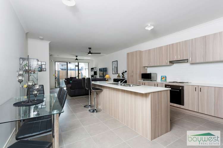 Main view of Homely unit listing, 2/10 Queen Street, Hastings VIC 3915