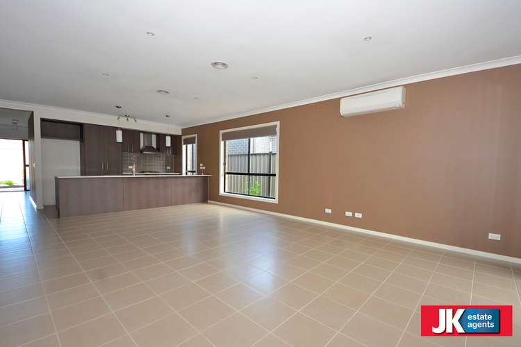 Fifth view of Homely house listing, 10 Josebury Road, Tarneit VIC 3029