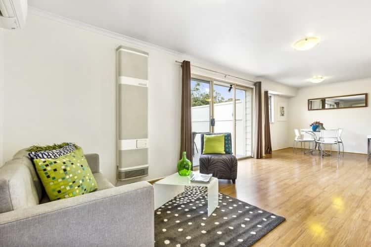 Second view of Homely unit listing, 2/7 Louis Street, Greensborough VIC 3088