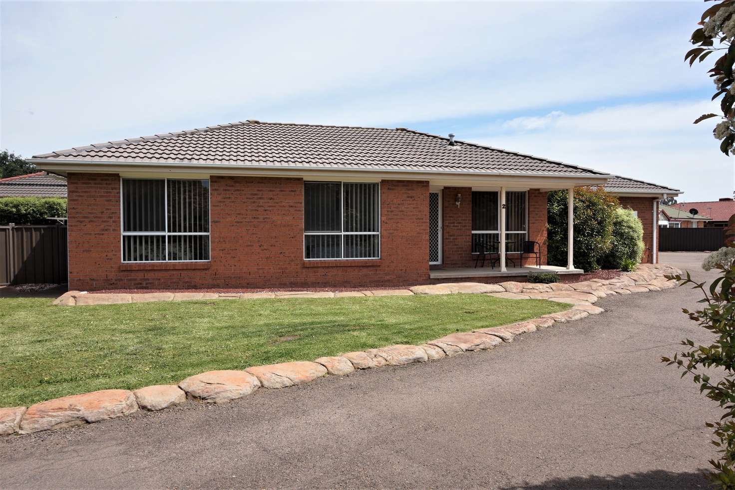 Main view of Homely unit listing, 2/15 Paradise Pl, Goulburn NSW 2580