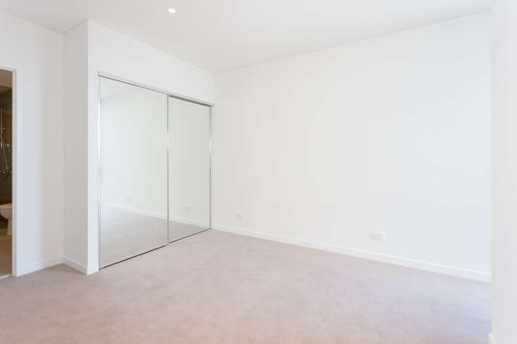 Third view of Homely apartment listing, 10615/320 MacArthur Ave, Hamilton QLD 4007