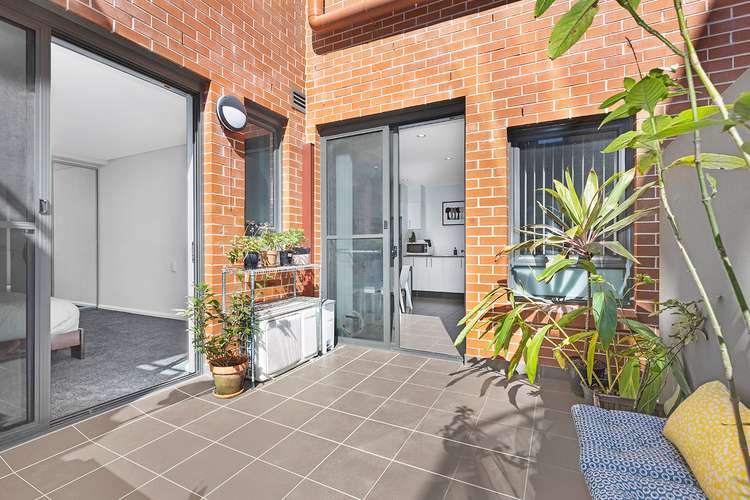 Third view of Homely apartment listing, 2/617 King Street, Newtown NSW 2042