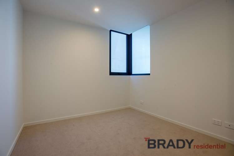 Third view of Homely apartment listing, 2802/8 Sutherland Street, Melbourne VIC 3000