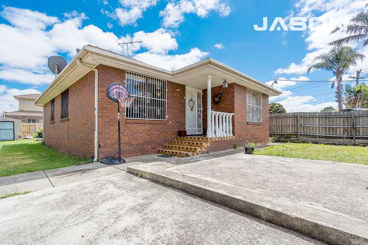 Second view of Homely house listing, 4 Kim Close, Meadow Heights VIC 3048