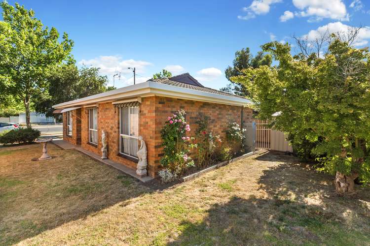 18 Townsend Street, Flora Hill VIC 3550