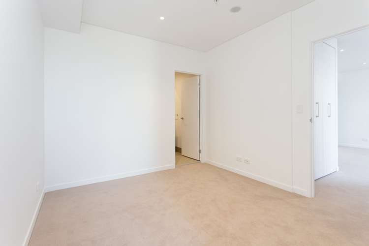 Fourth view of Homely apartment listing, 211/320 MacArthur Ave, Hamilton QLD 4007
