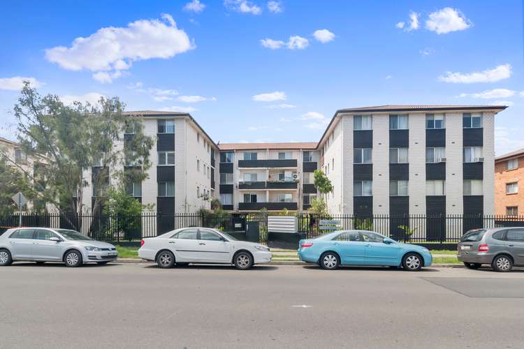 Main view of Homely unit listing, 7/12-16 Goulburn Street, Warwick Farm NSW 2170