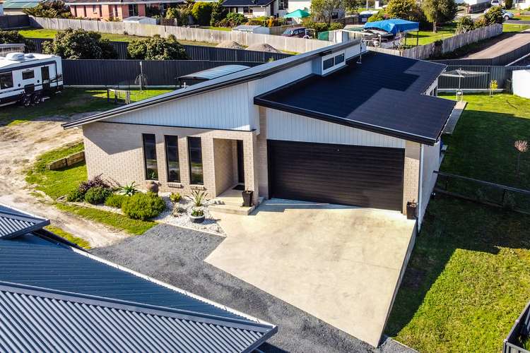 6 Spring Grove, Latrobe TAS 7307