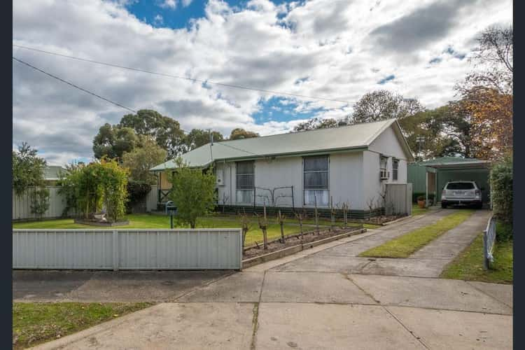 74 Martindale Crescent, Seymour VIC 3660