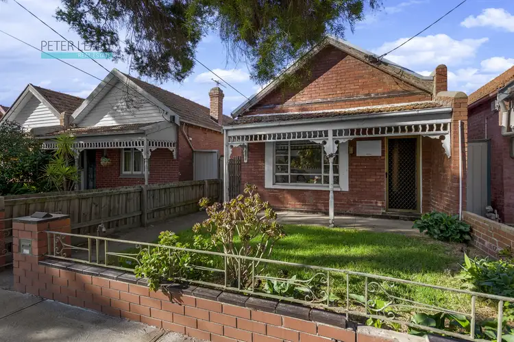 18 Gilmour Street