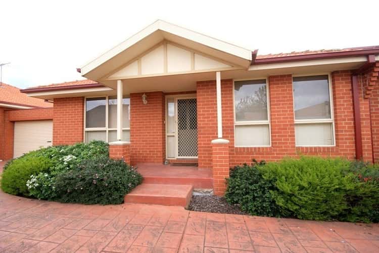 Main view of Homely unit listing, 2/38 Deakin Street, Essendon VIC 3040