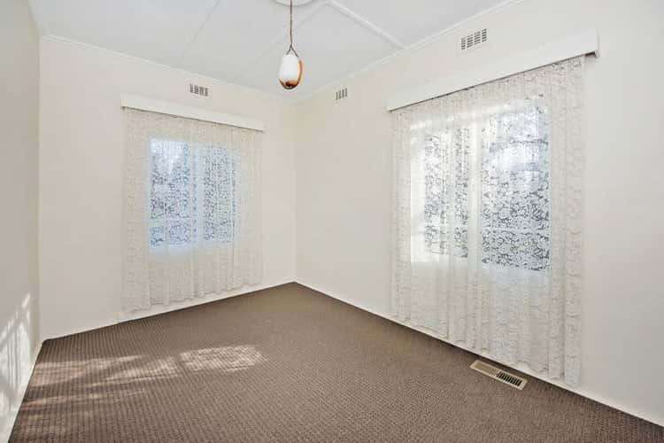 Sixth view of Homely house listing, 2 Maple Court, Heidelberg West VIC 3081
