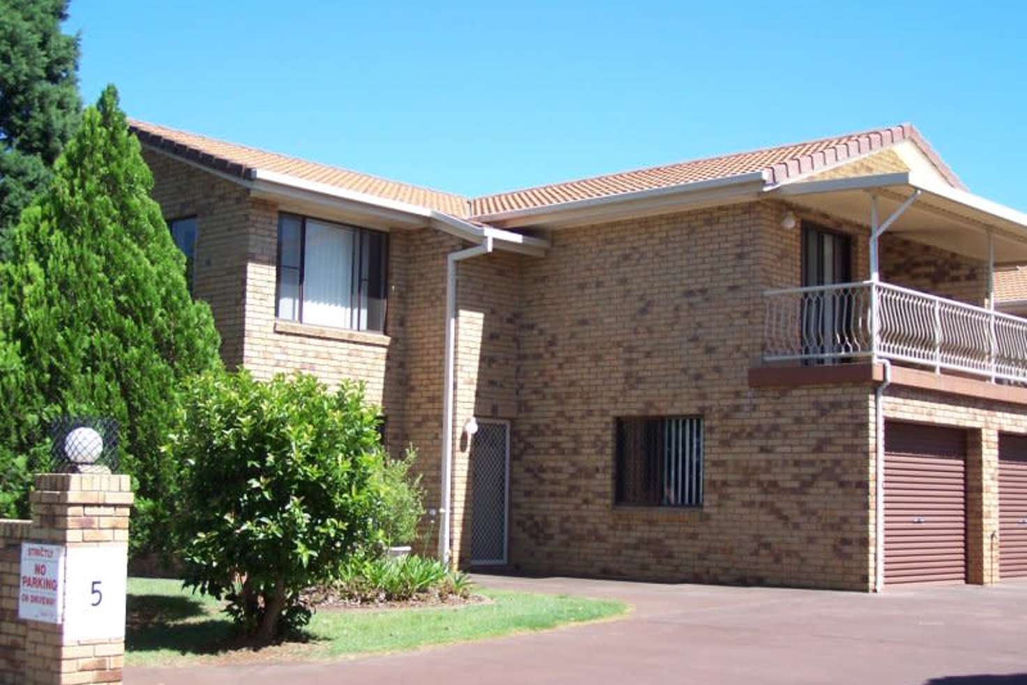 Main view of Homely townhouse listing, 1/21 Herries Street, East Toowoomba QLD 4350