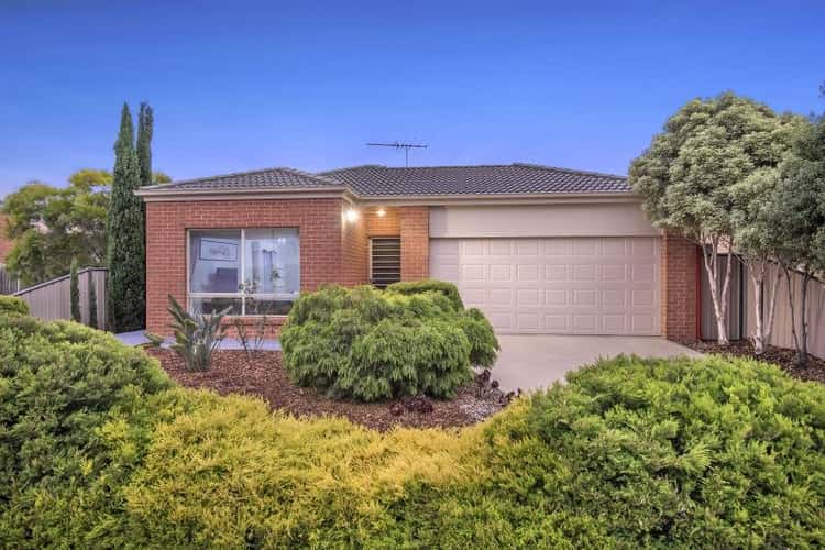 25 Emily Crescent, Point Cook VIC 3030