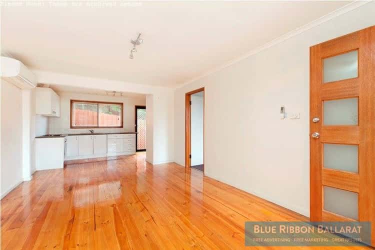 Main view of Homely unit listing, 2/25 Whitefield Street, Black Hill VIC 3350
